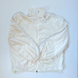 NWT Fabletics Women’s Cream Oversized Windbreaker Jacket Lightweight Sporty Zip